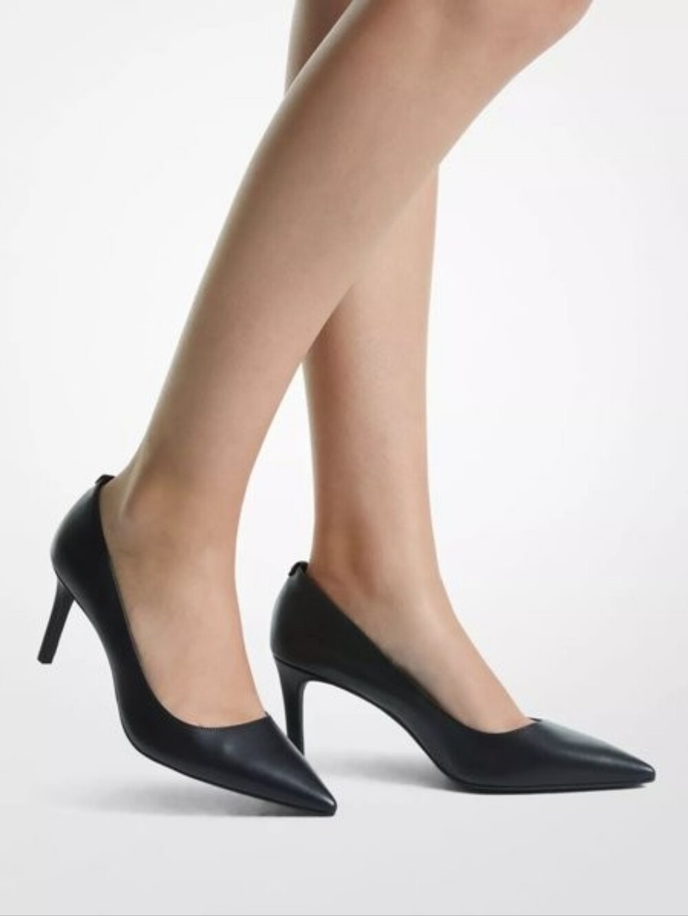 Micheal Kors Black Pointed-Toe Pumps
